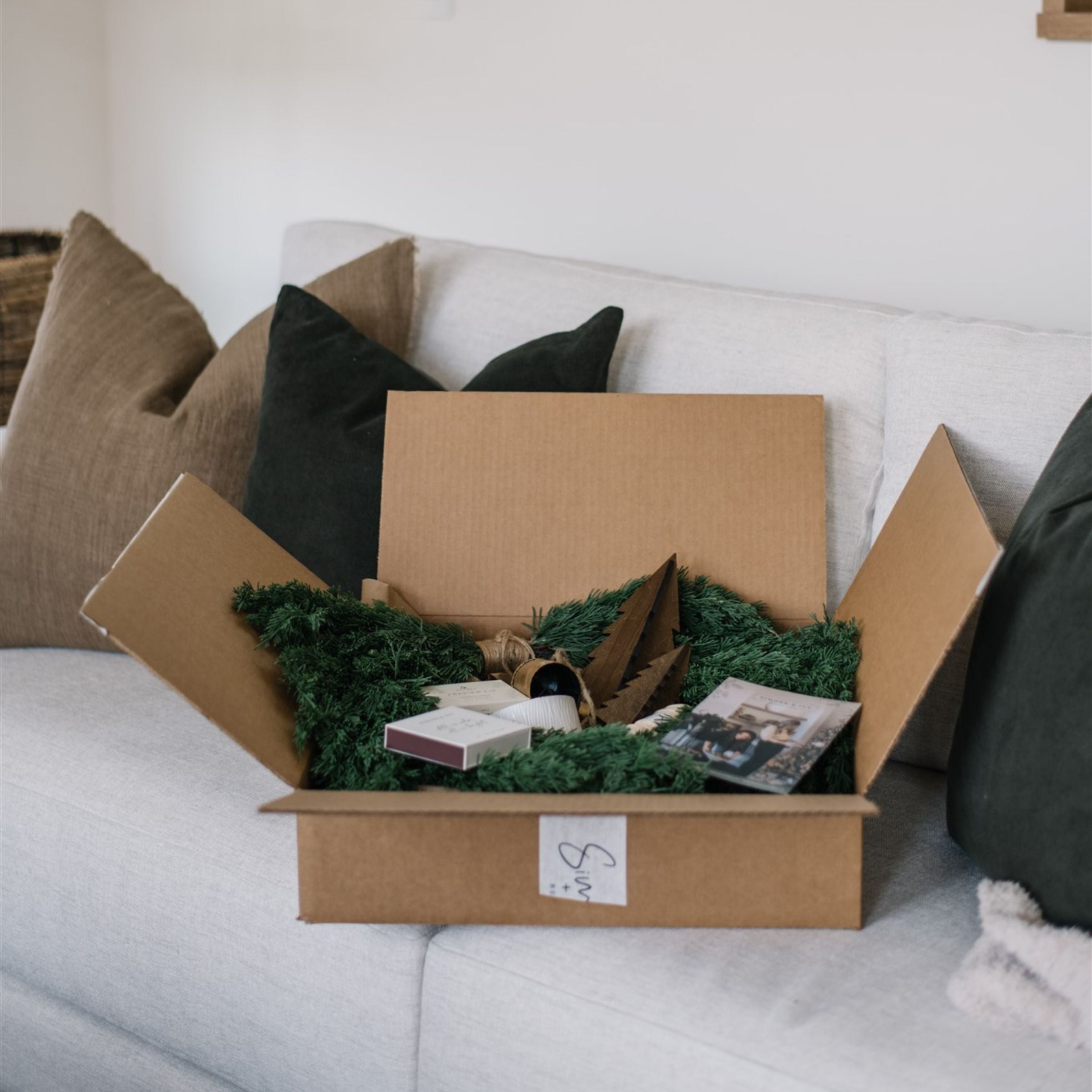 S&I Seasonal Refresh Box
