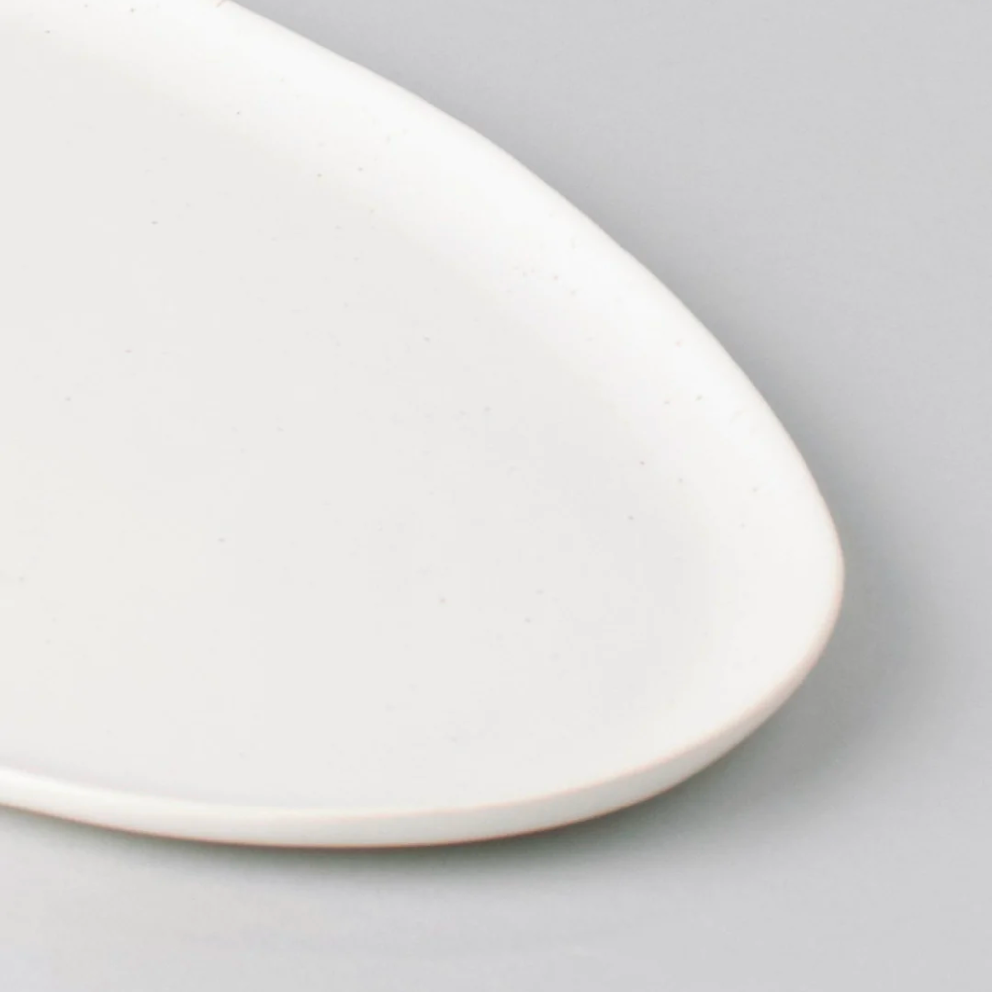 Fable Oval Platter - Speckled White – Simone & Ivy