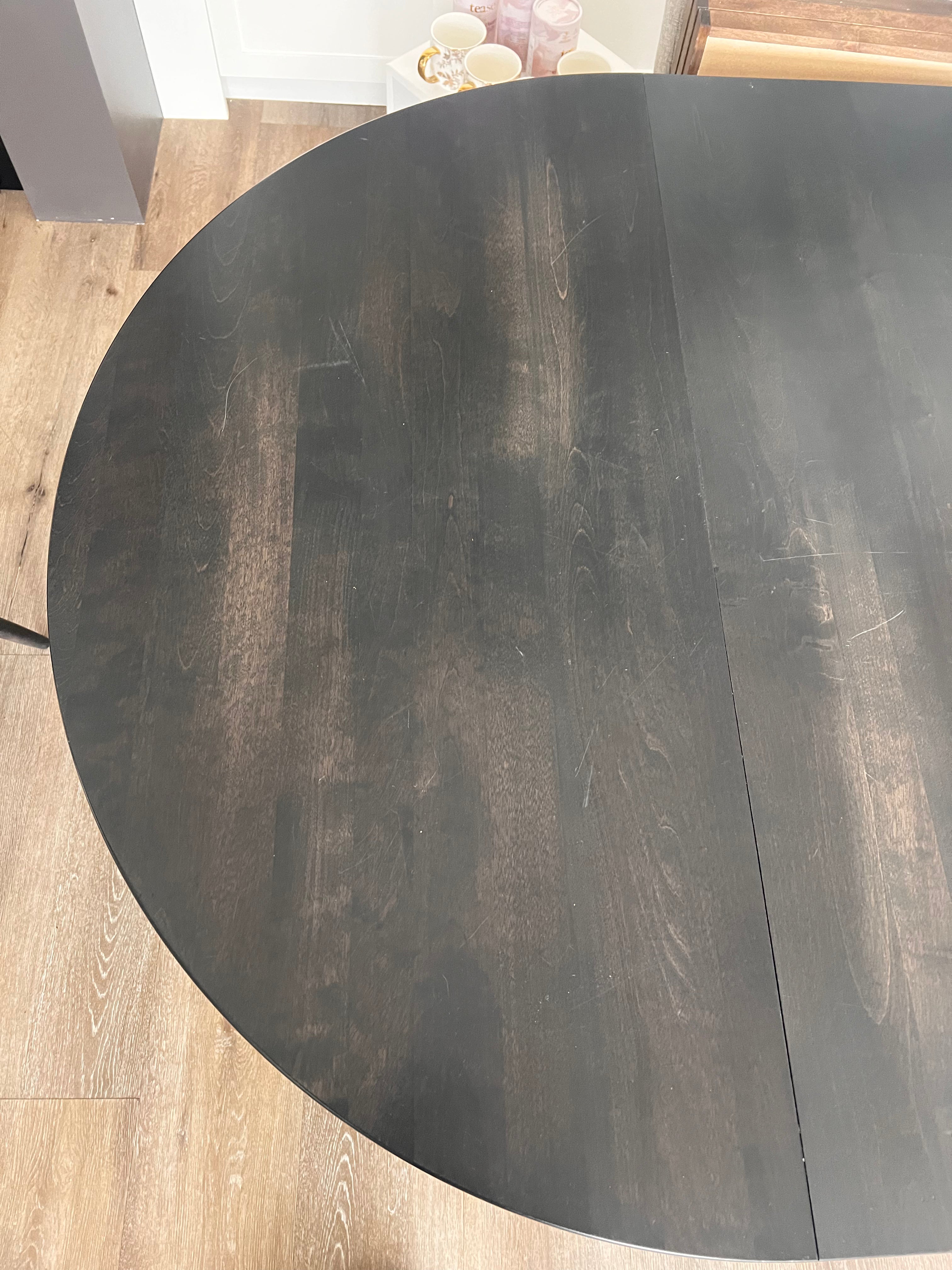 Wilton Dining Table | Floormodel