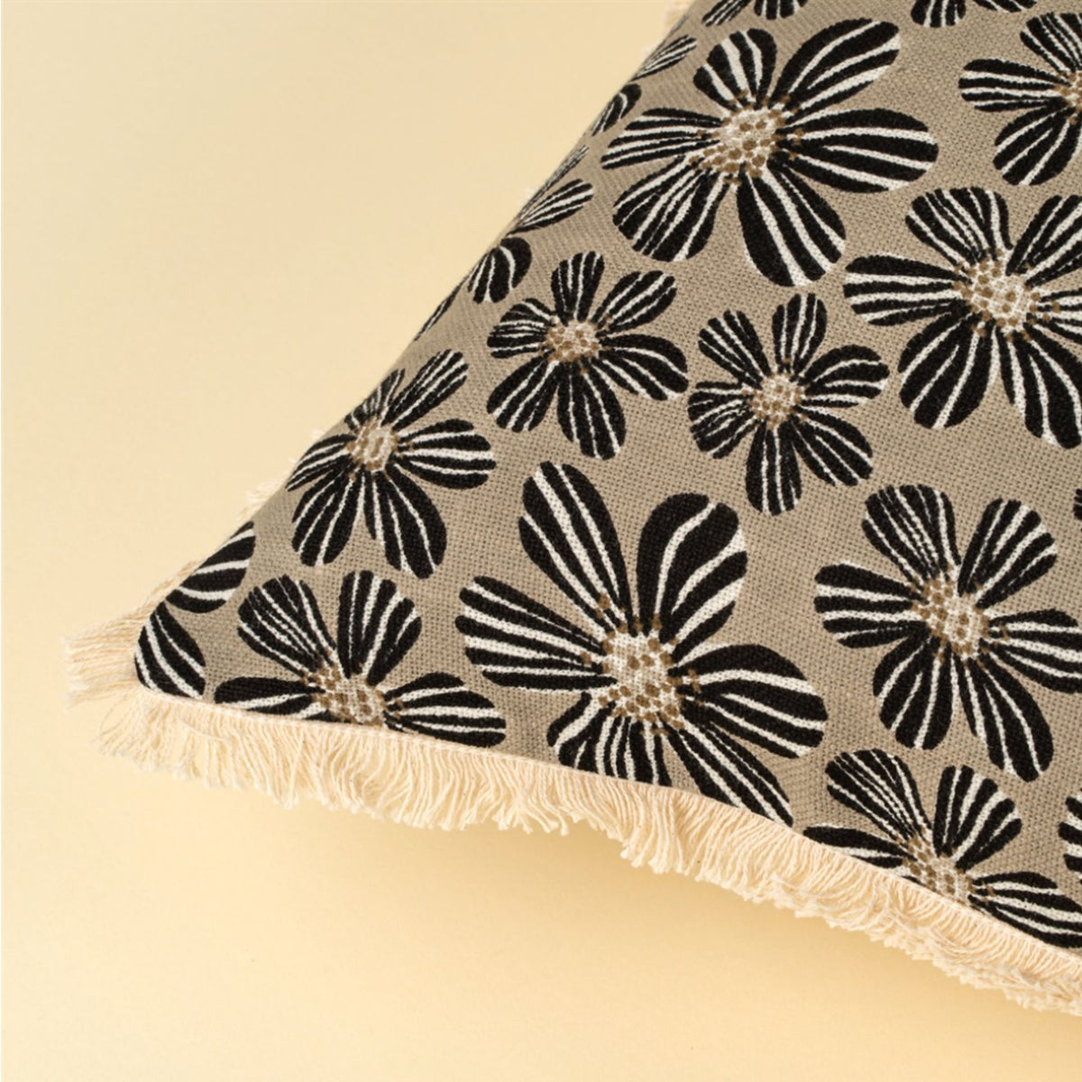 Daisy Play Pillow