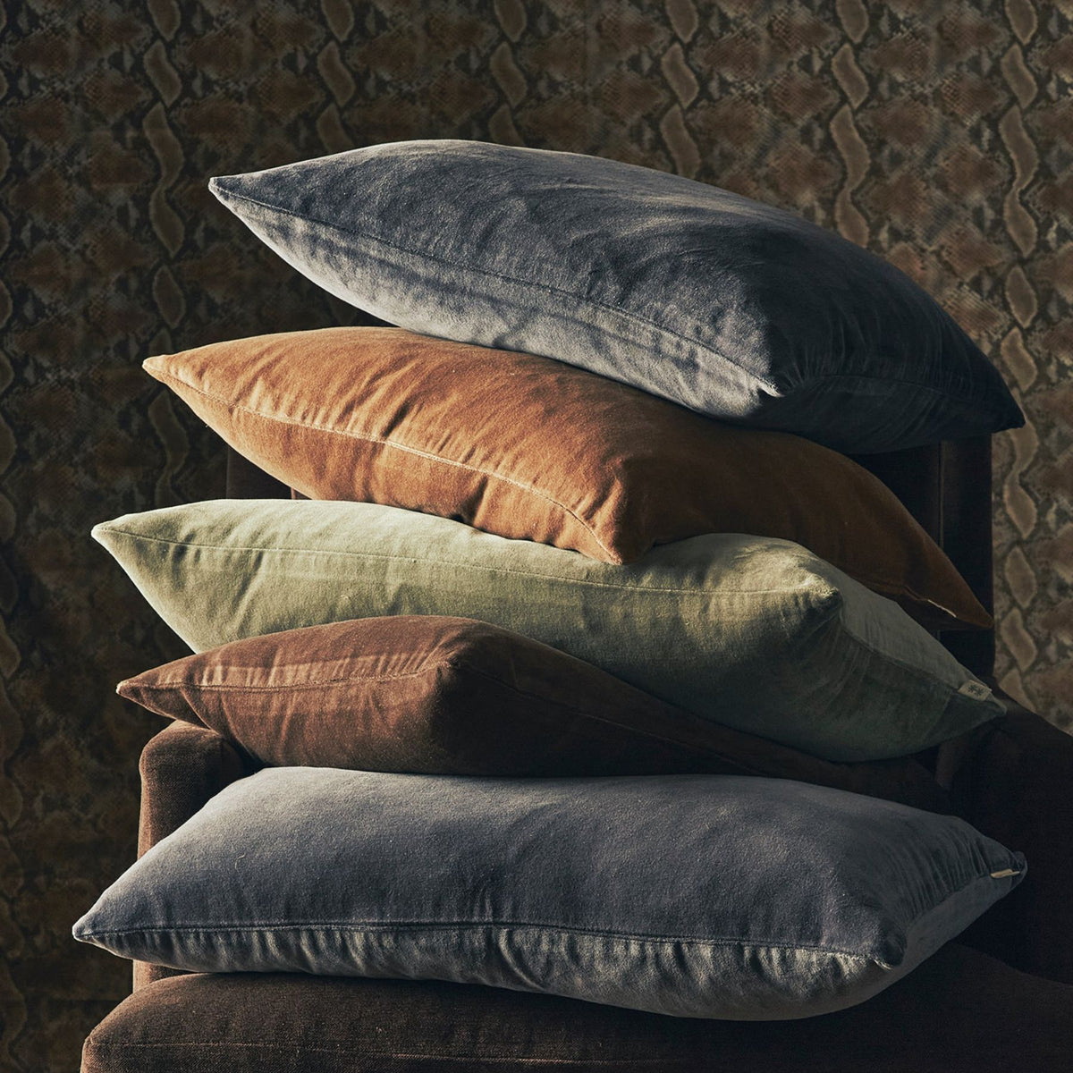 Vera Velvet Pillow Lumbar | Olive