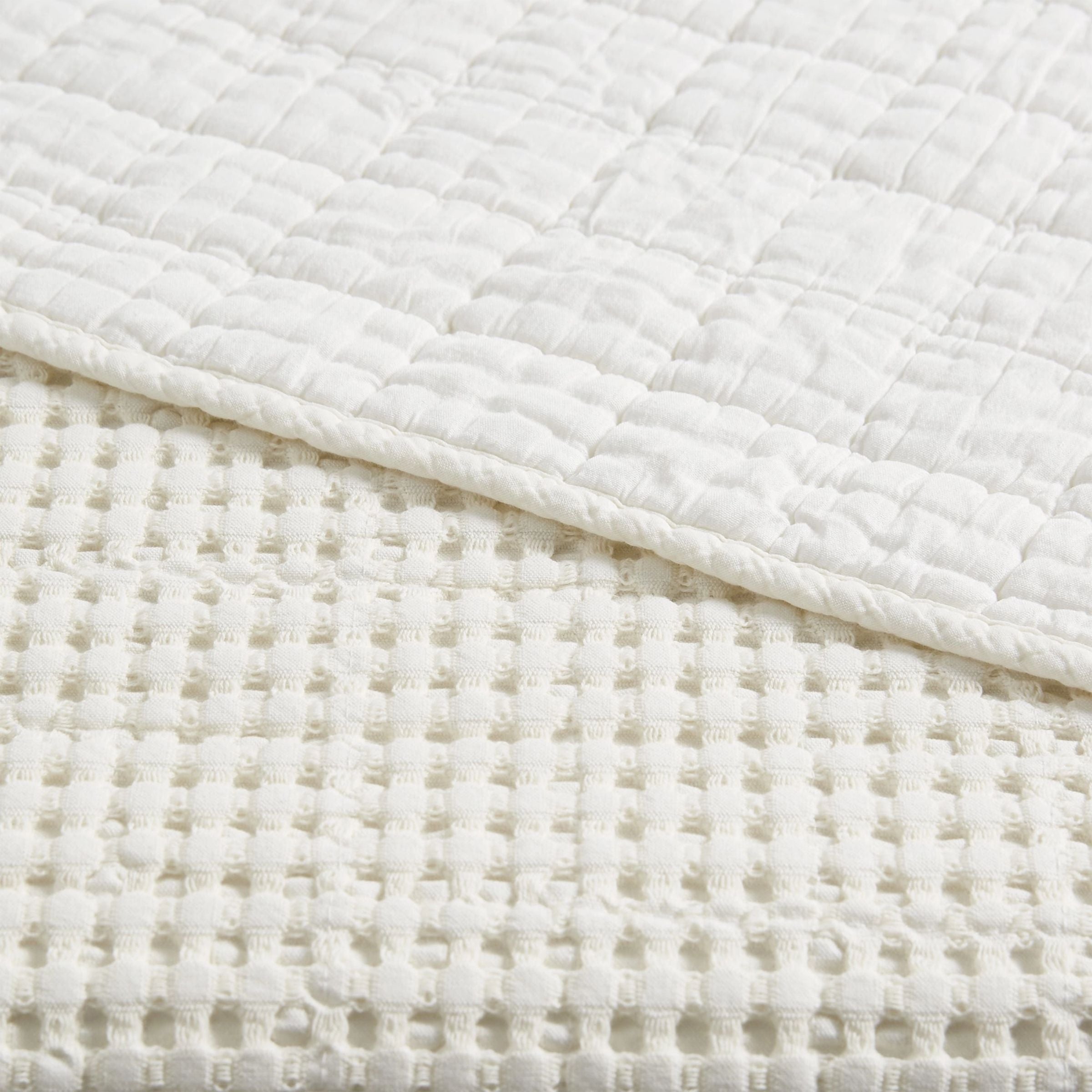 Mills Waffle Quilt Set
