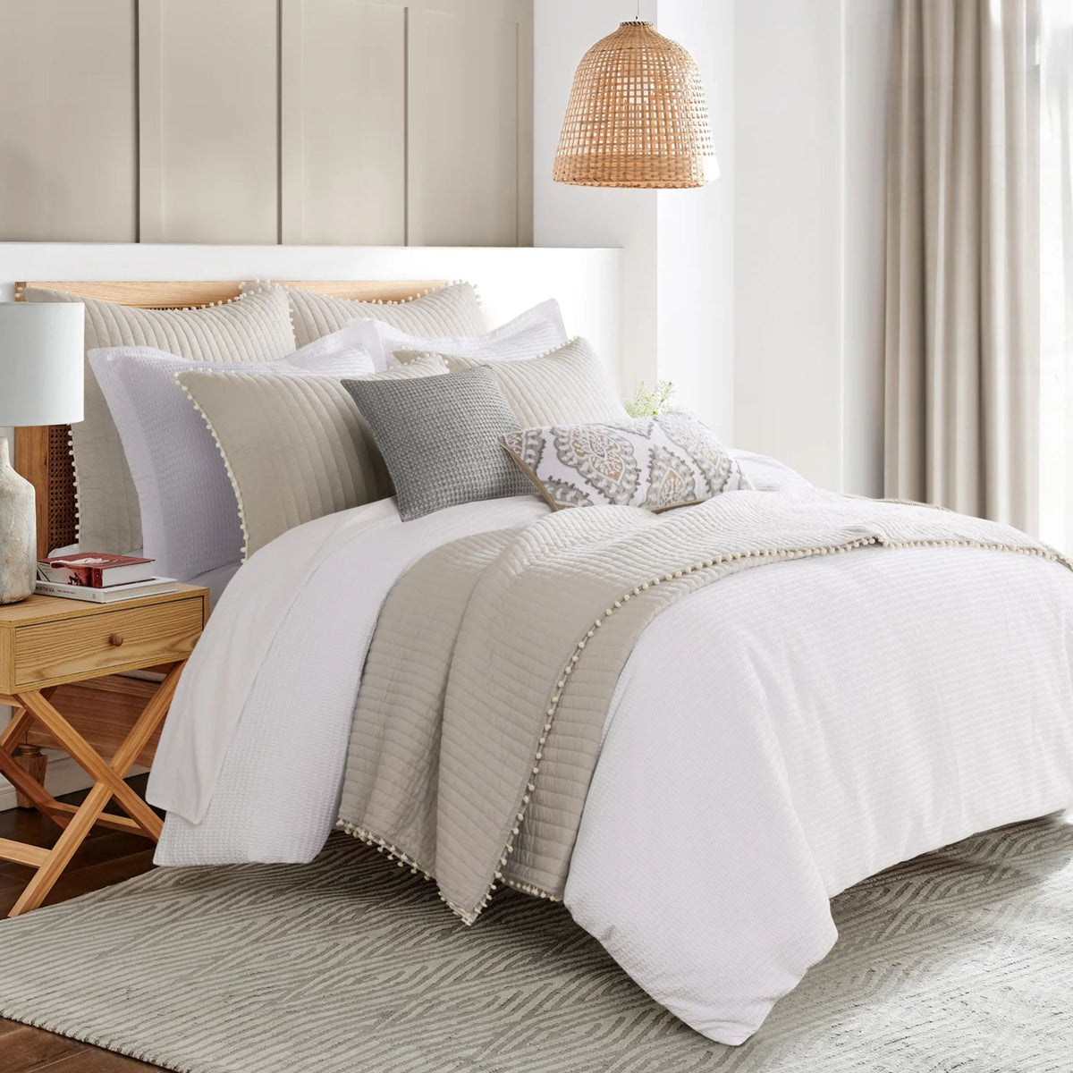 Pom Pom Quilt Set