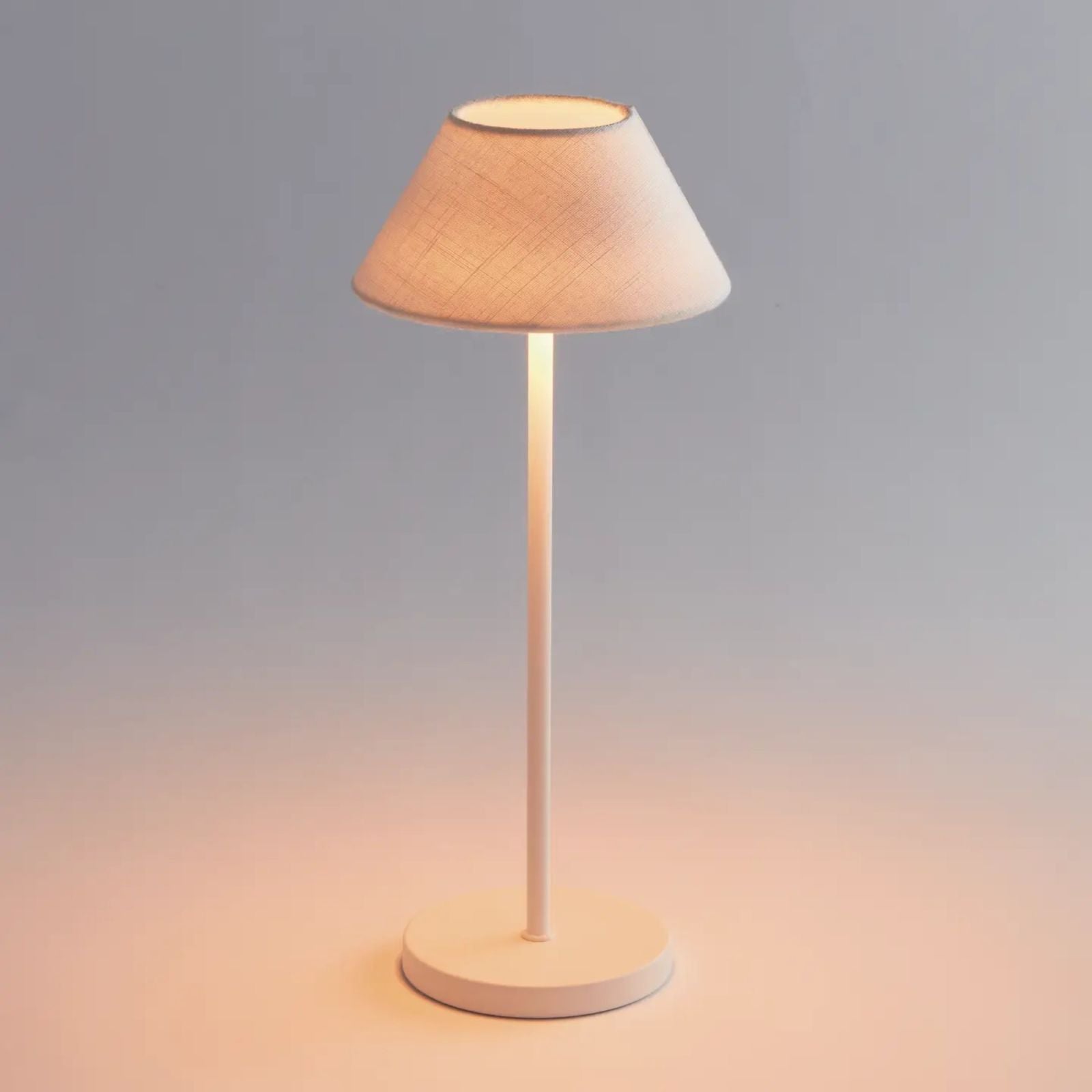 cordless table lamp in white