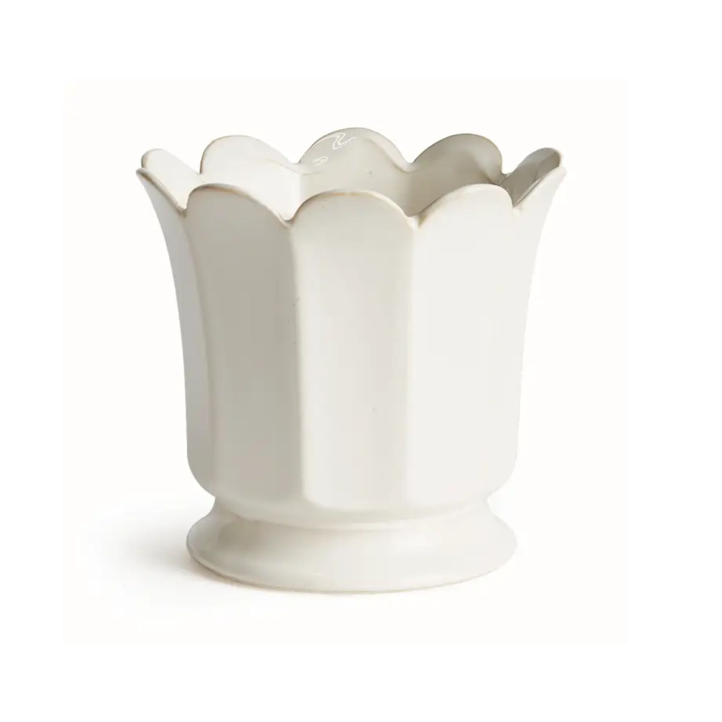 Maline Footed Pot