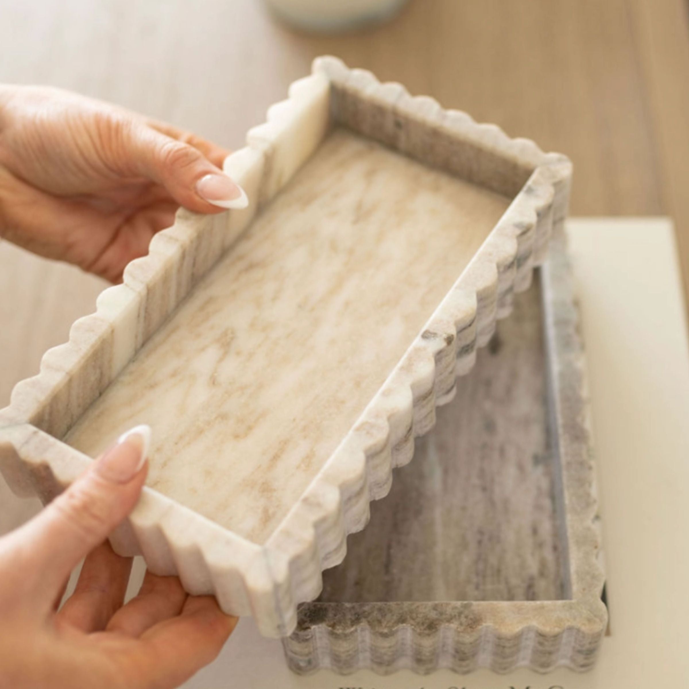 Marble Scalloped Tray | Beige
