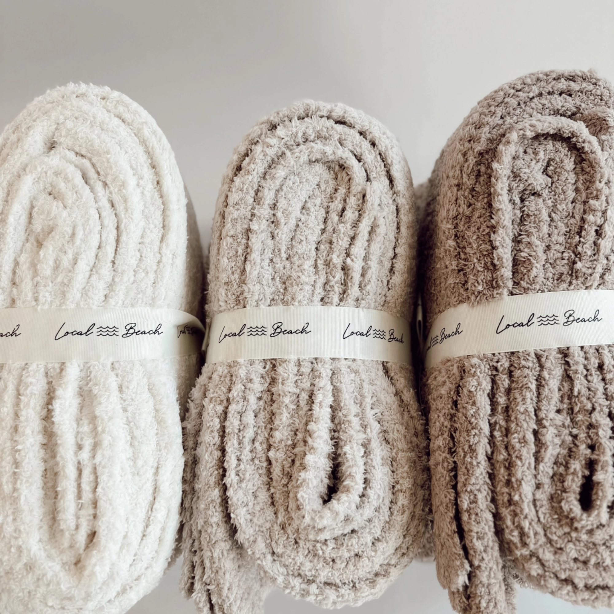 Solid Ribbed Cozy Blanket | Sand