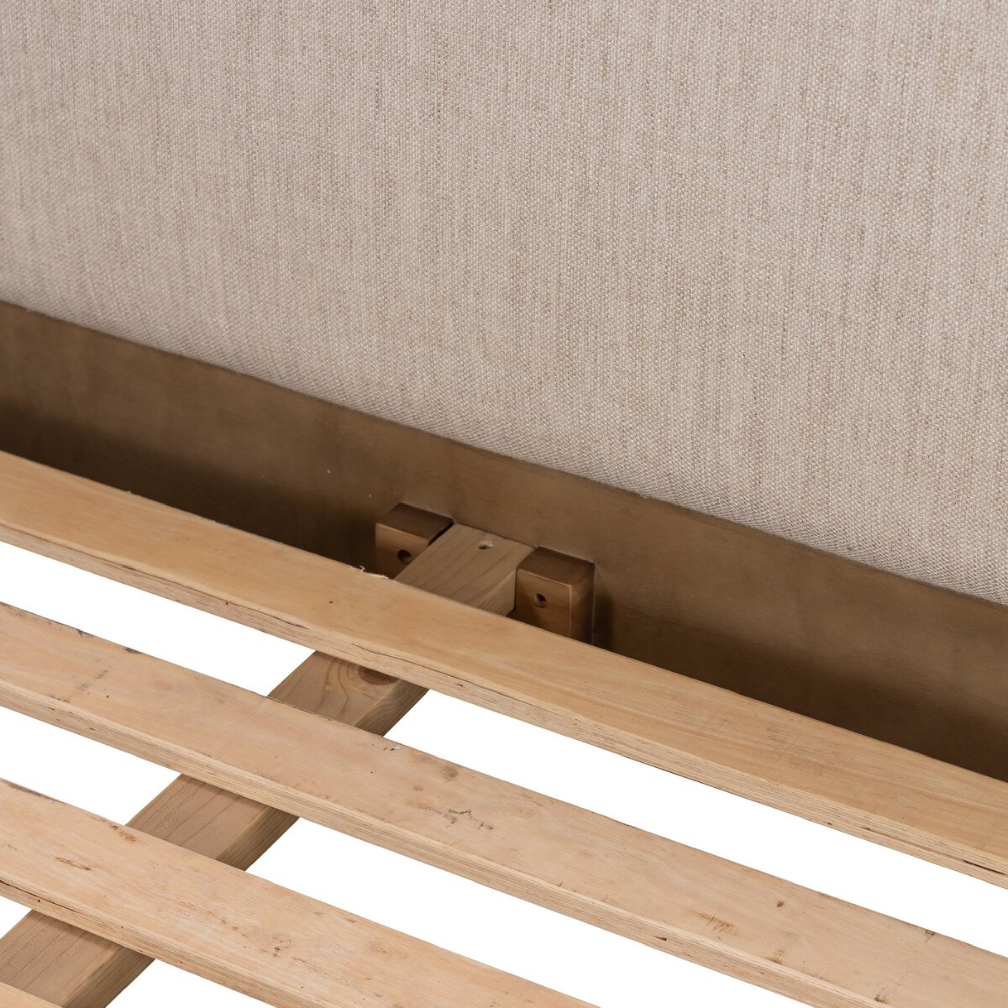 Roark Bed | Essence Natural