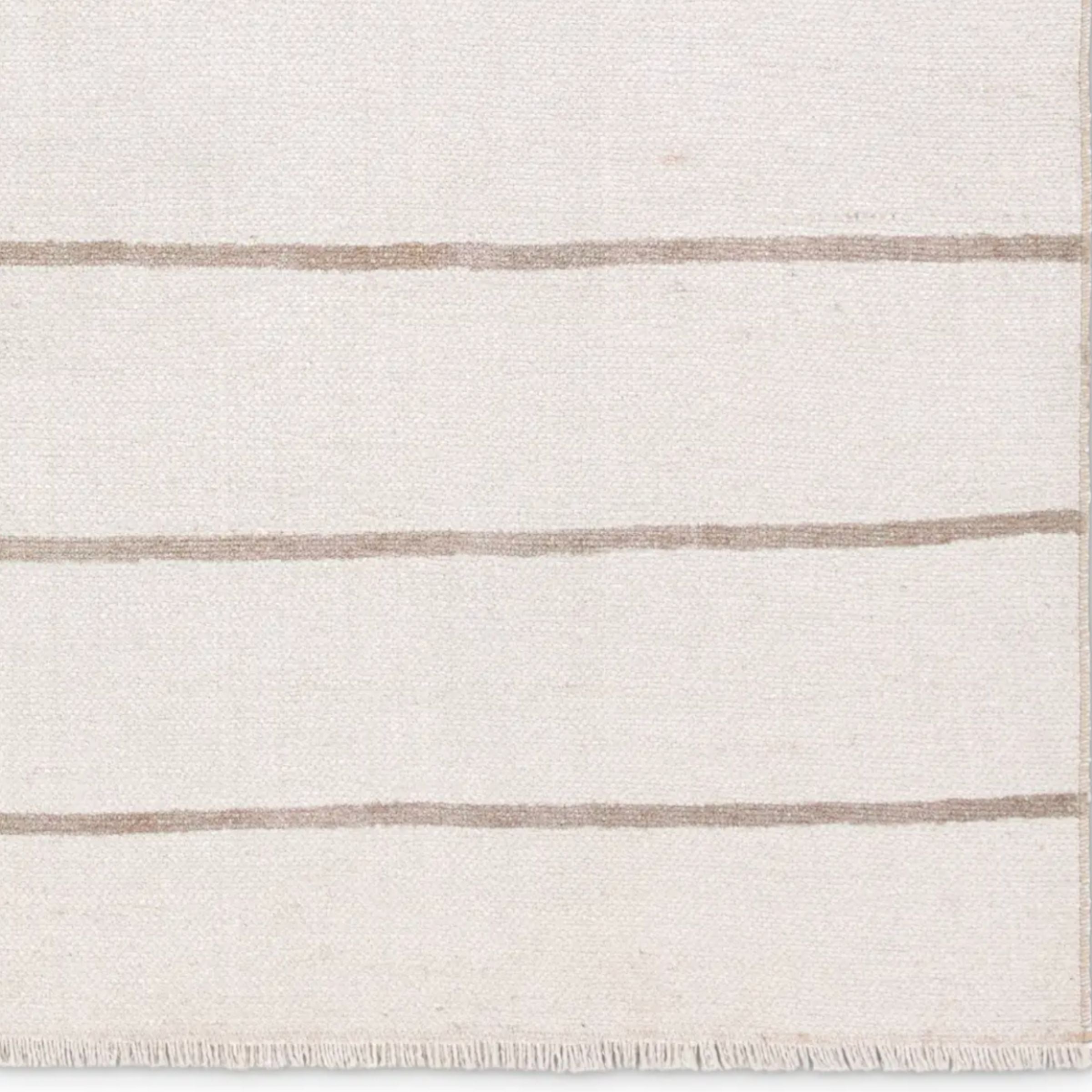 Saveen Rug | White