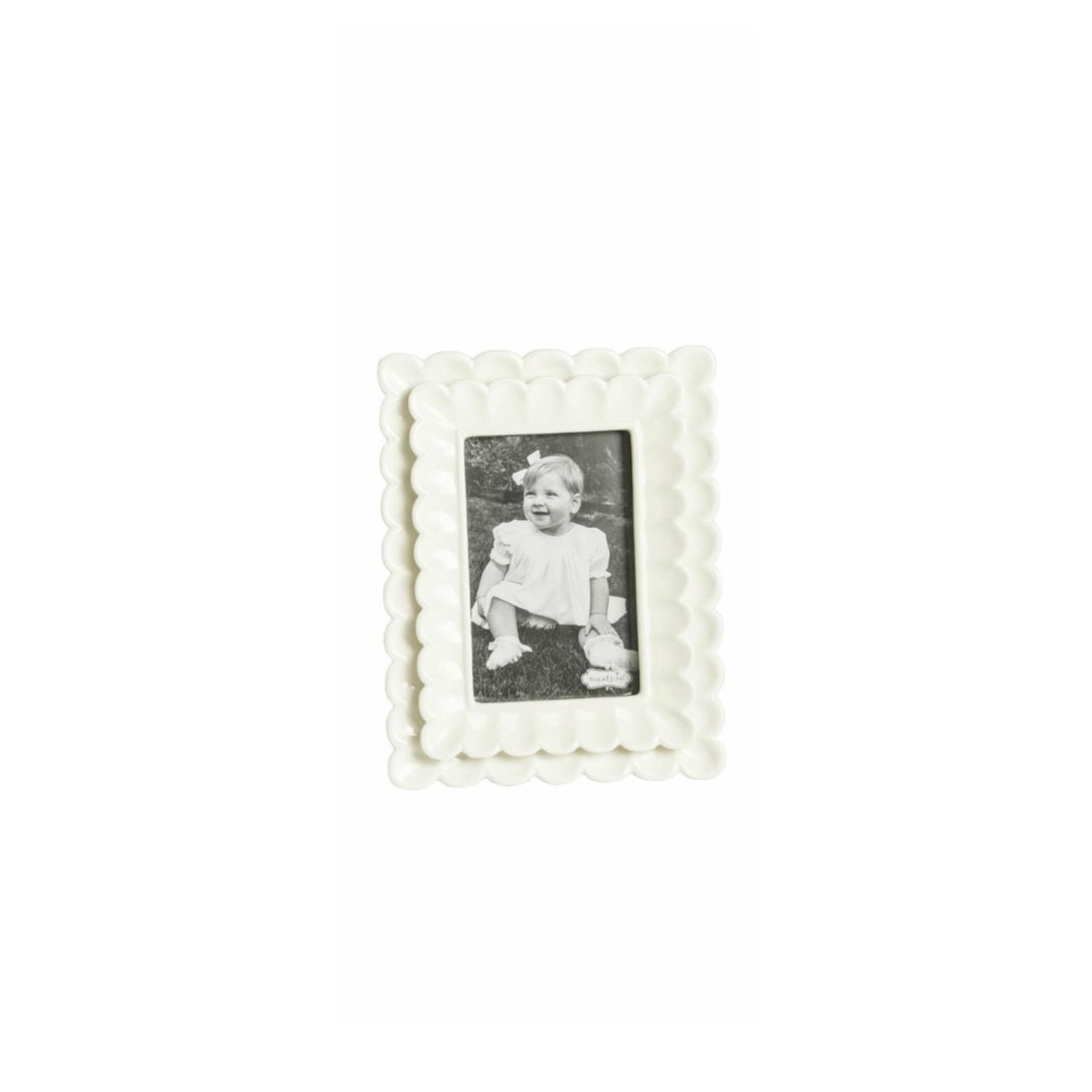 Scalloped Frame