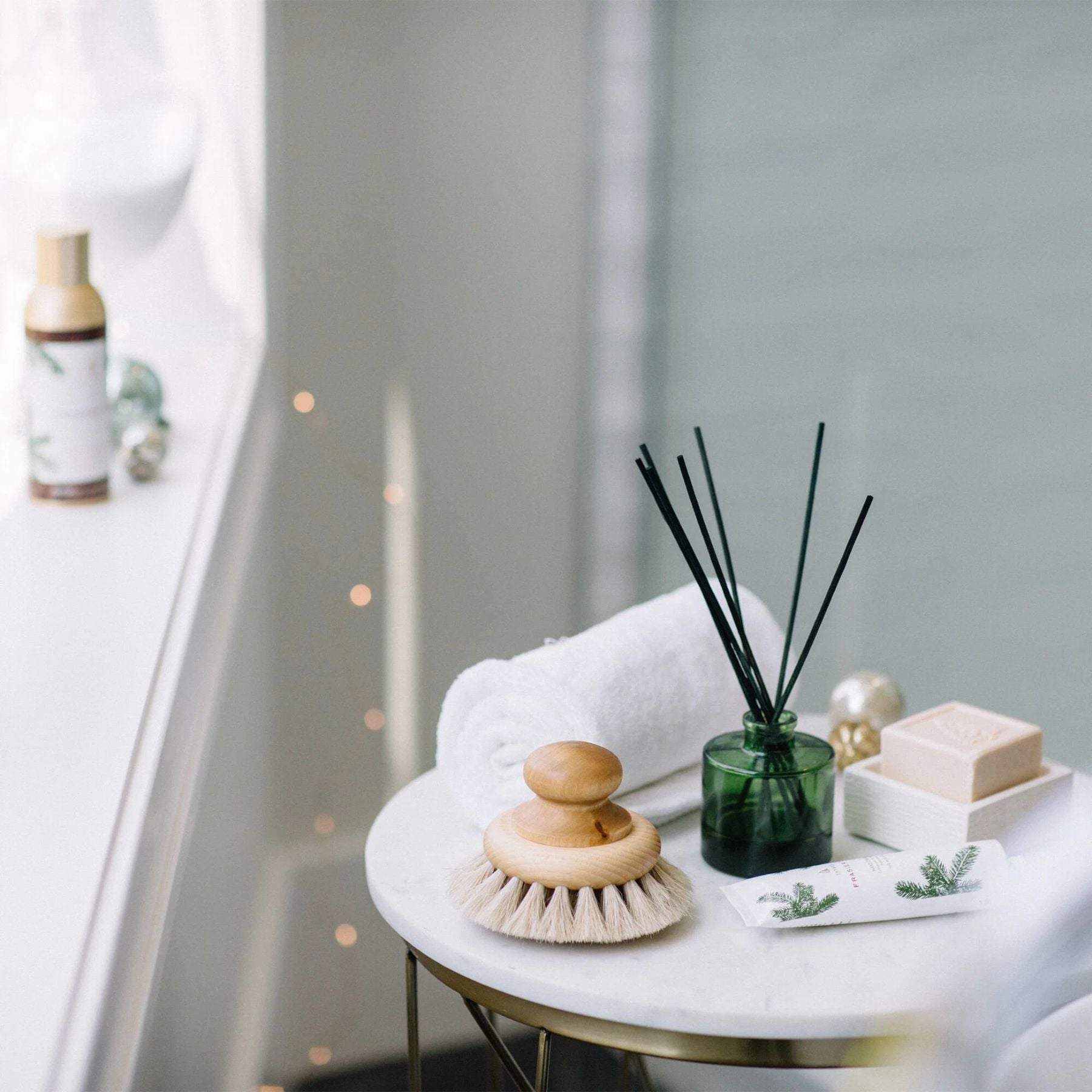 Frasier Fir Petite Reed Diffuser | Green