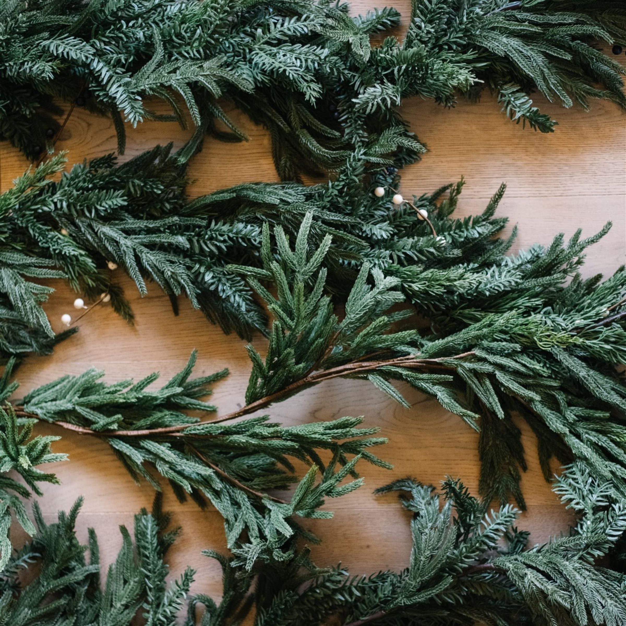 White Berry Evergreen Garland