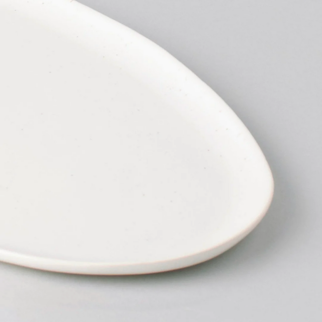 Fable Oval Platter - Speckled White